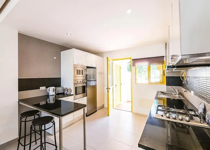 Villa Vilamoura By Nature With Olympic Pool Quarteira