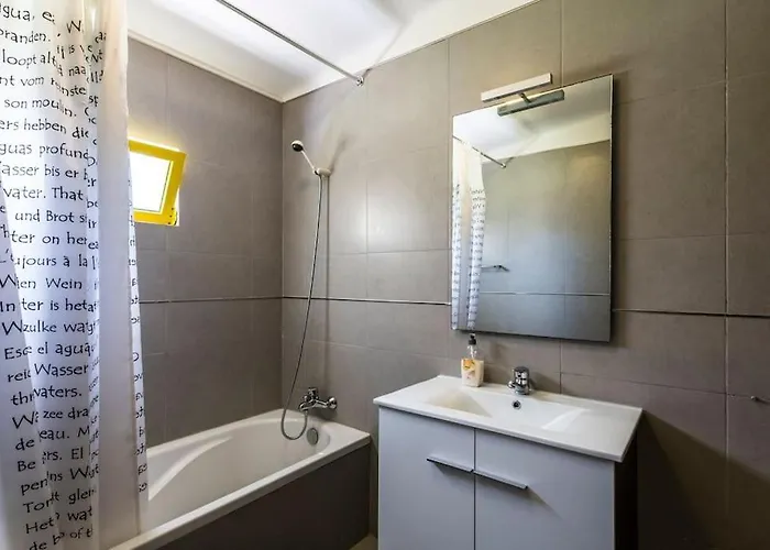 Villa Vilamoura By Nature With Olympic Pool Quarteira